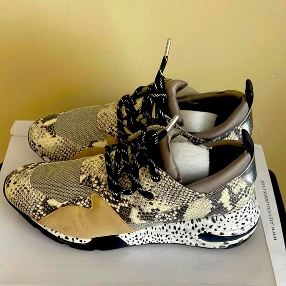 Ladies shoes - Picture 1 of 1